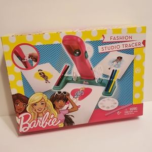 Barbie Fashion Tracer Art Set